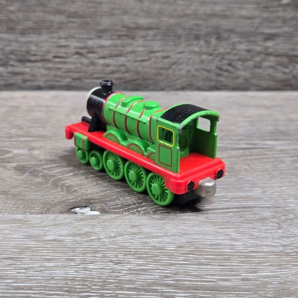 Thomas Friends Diecast Magnetic Henry Train Engine 2002 Take N Play Along